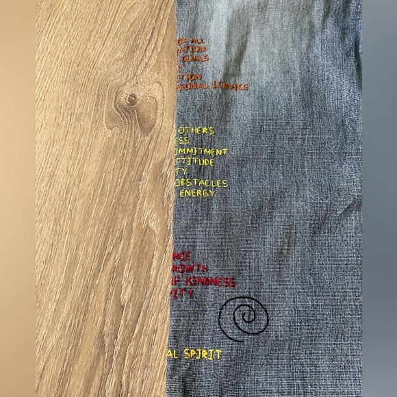 RARE Chicos Design Vintage Embroidered Cropped Inspirational Women’s Jeans 0.5 - Picture 4 of 7